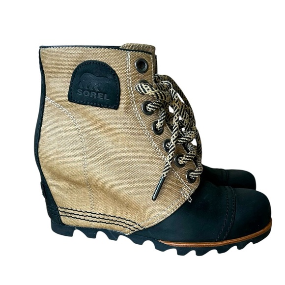 Sorel Joan of Arc Black Leather and Burlap like Canvas Wedge Boots size 6.5 - Picture 1 of 8